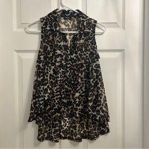 Leopard ruffle sleeveless shirt